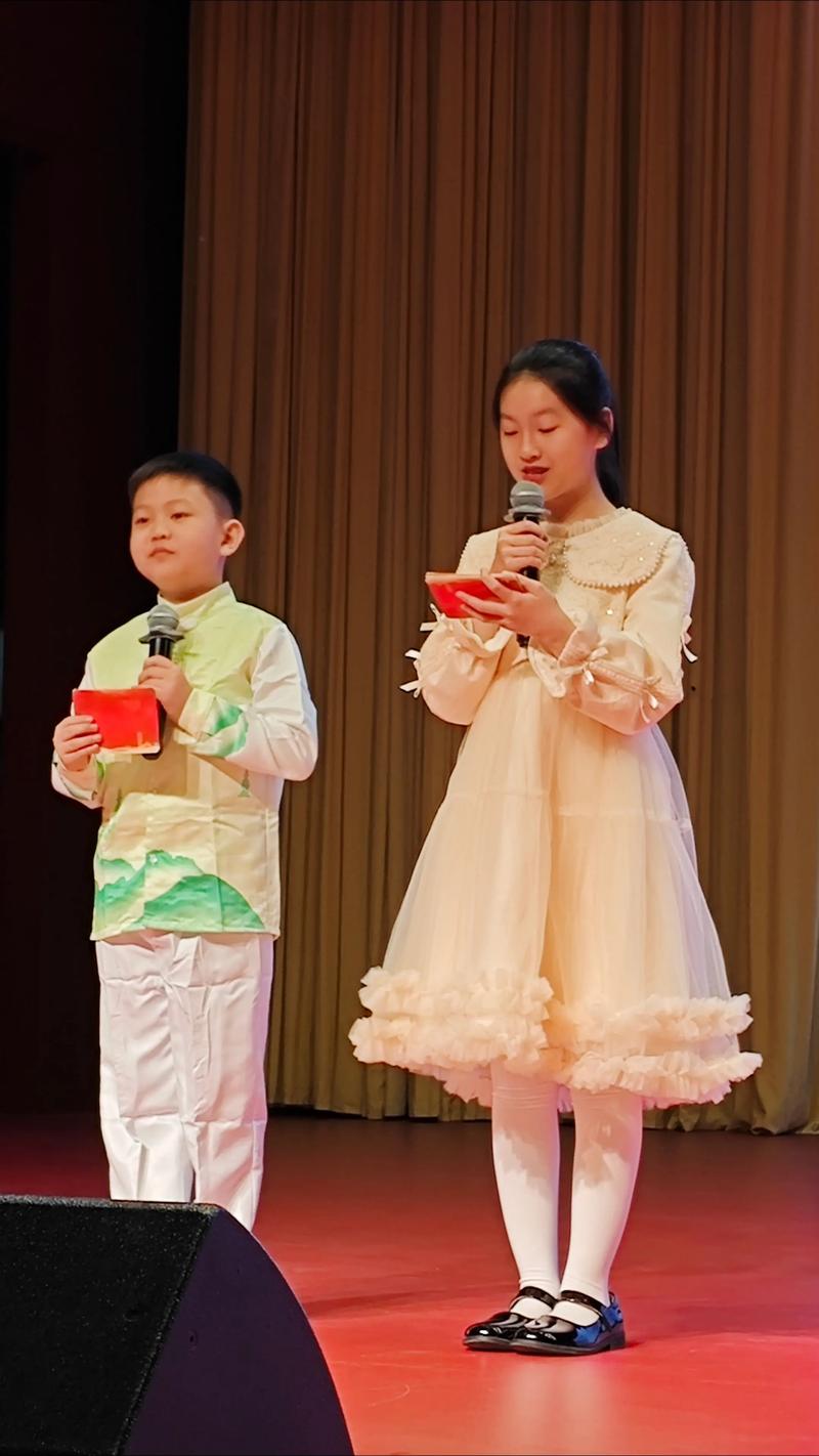 少儿主持表演